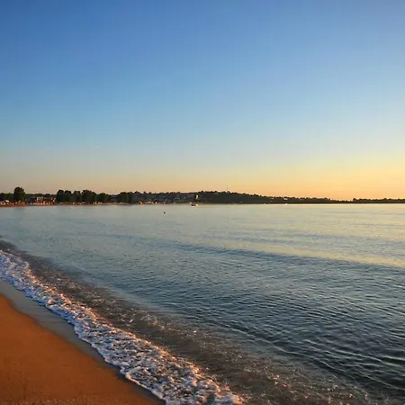 Aparthotel Black Sea Star 3*