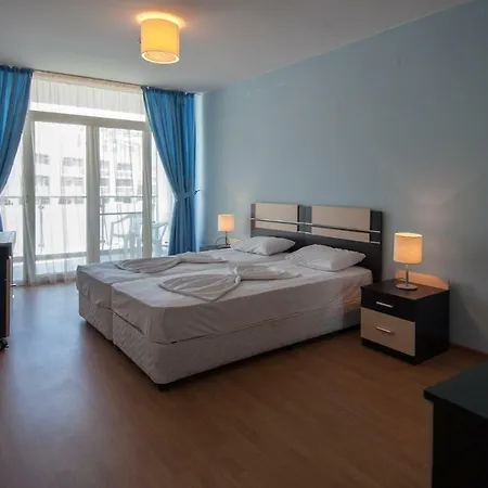 Black Sea Star מלון דירות סוזופול