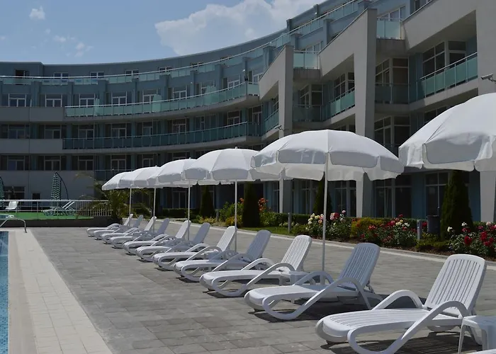 Black Sea Star Апартхотел 3*