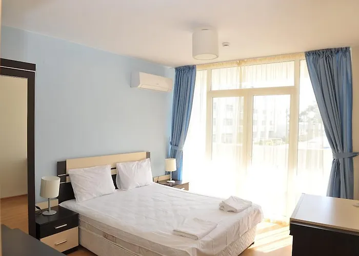 Апартхотел Black Sea Star Созопол