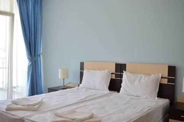 Апартхотел Black Sea Star 3*