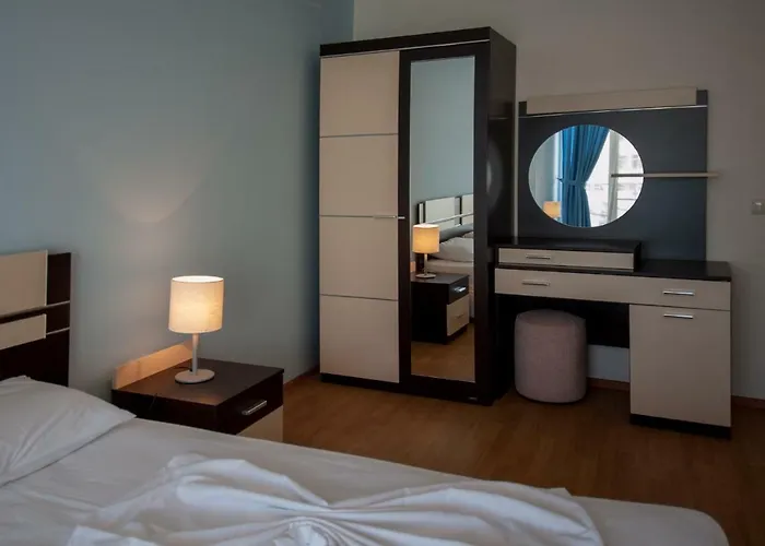 Black Sea Star Апартхотел 3*