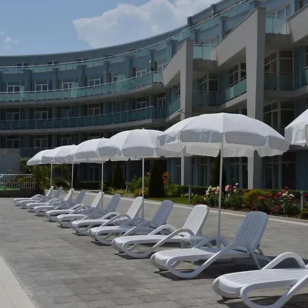 Black Sea Star Апартхотел 3*